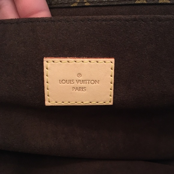 SOLD LV Pochette Metis Monogram - Picture 4 of 15